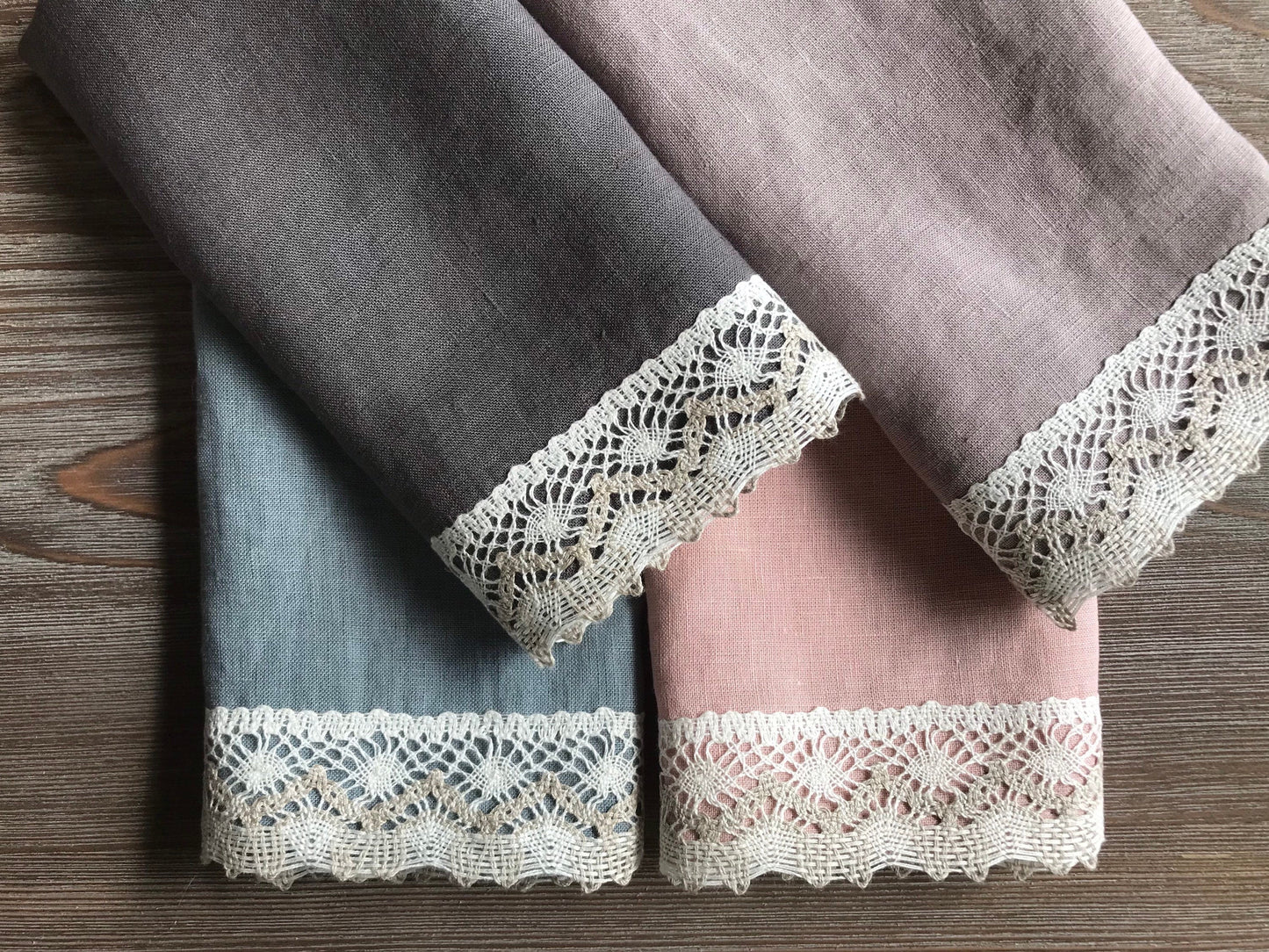 100% Linen napkin with 100% linen lace. Assorted colors