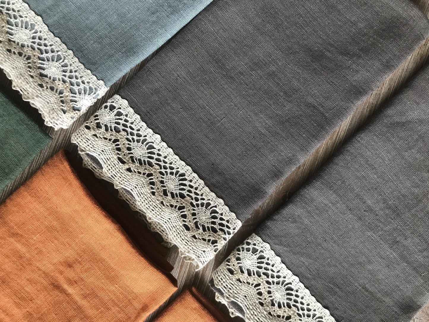 100% Linen napkin with 100% linen lace. Assorted colors