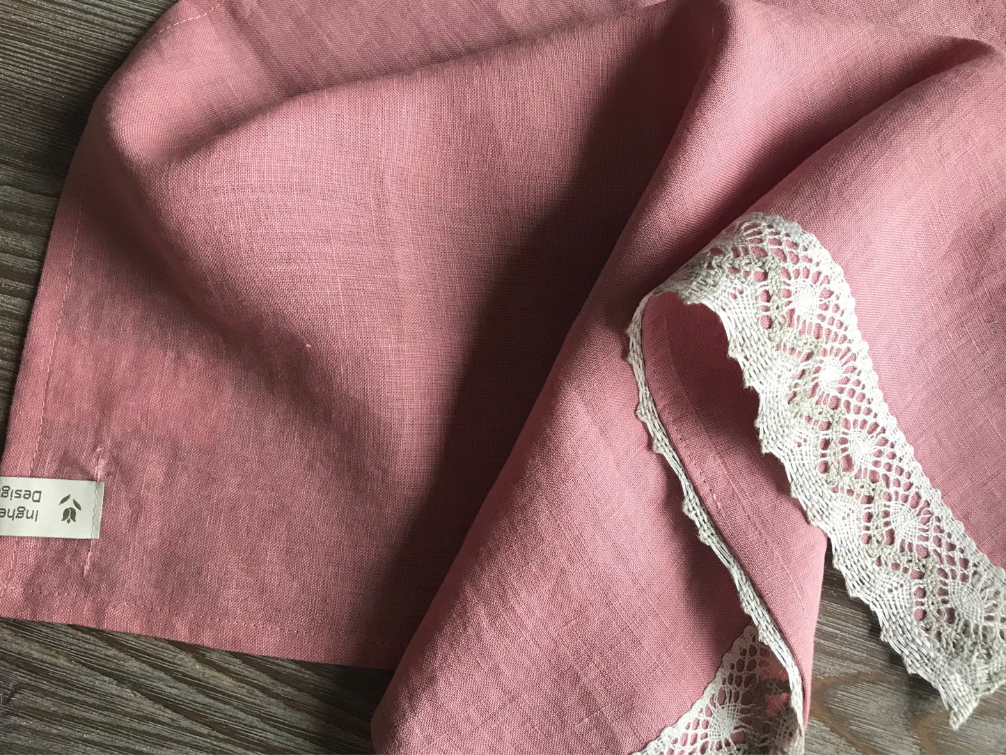 100% Linen napkin with 100% linen lace. Assorted colors