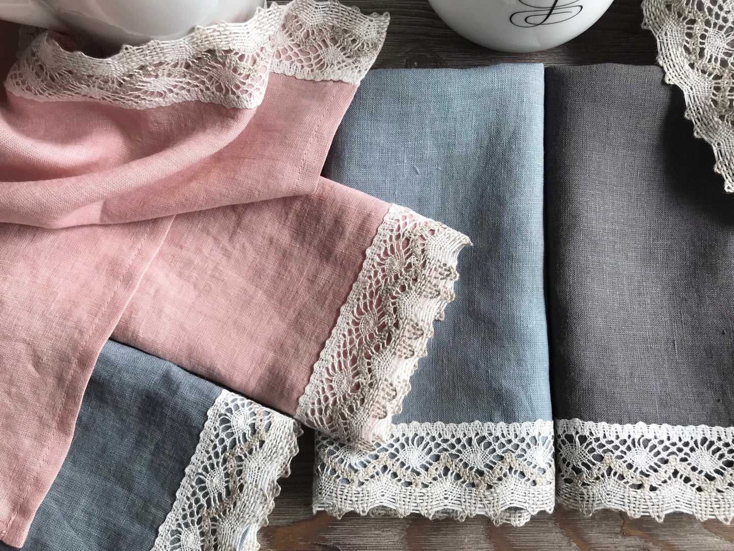 Linen napkin with lace. Assorted colors