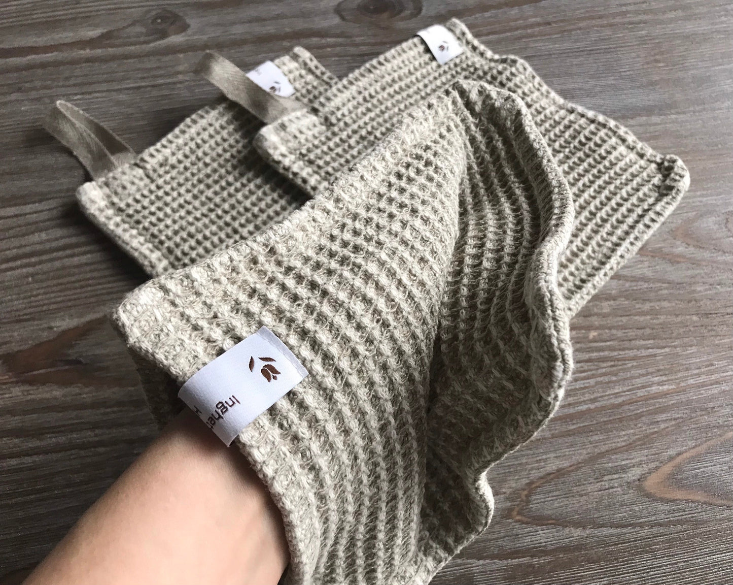 Body wash cloth made from waffle natural linen fabric