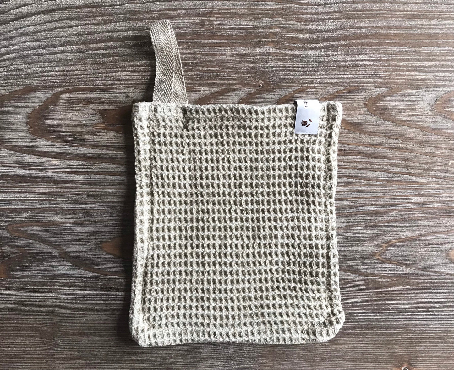 Body wash cloth made from waffle natural linen fabric
