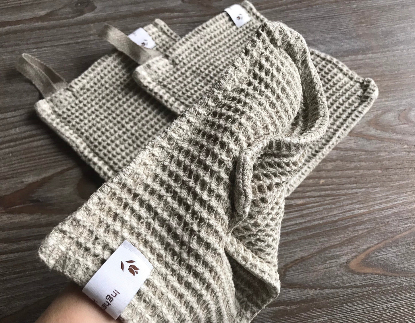 Body wash cloth made from waffle natural linen fabric