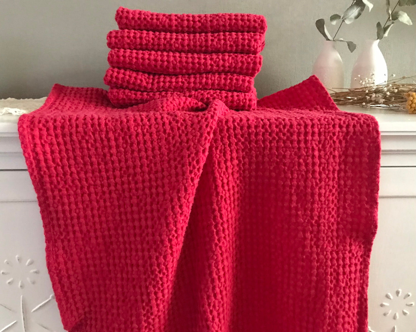 Linen waffle bath or hand towel in different sizes. Red