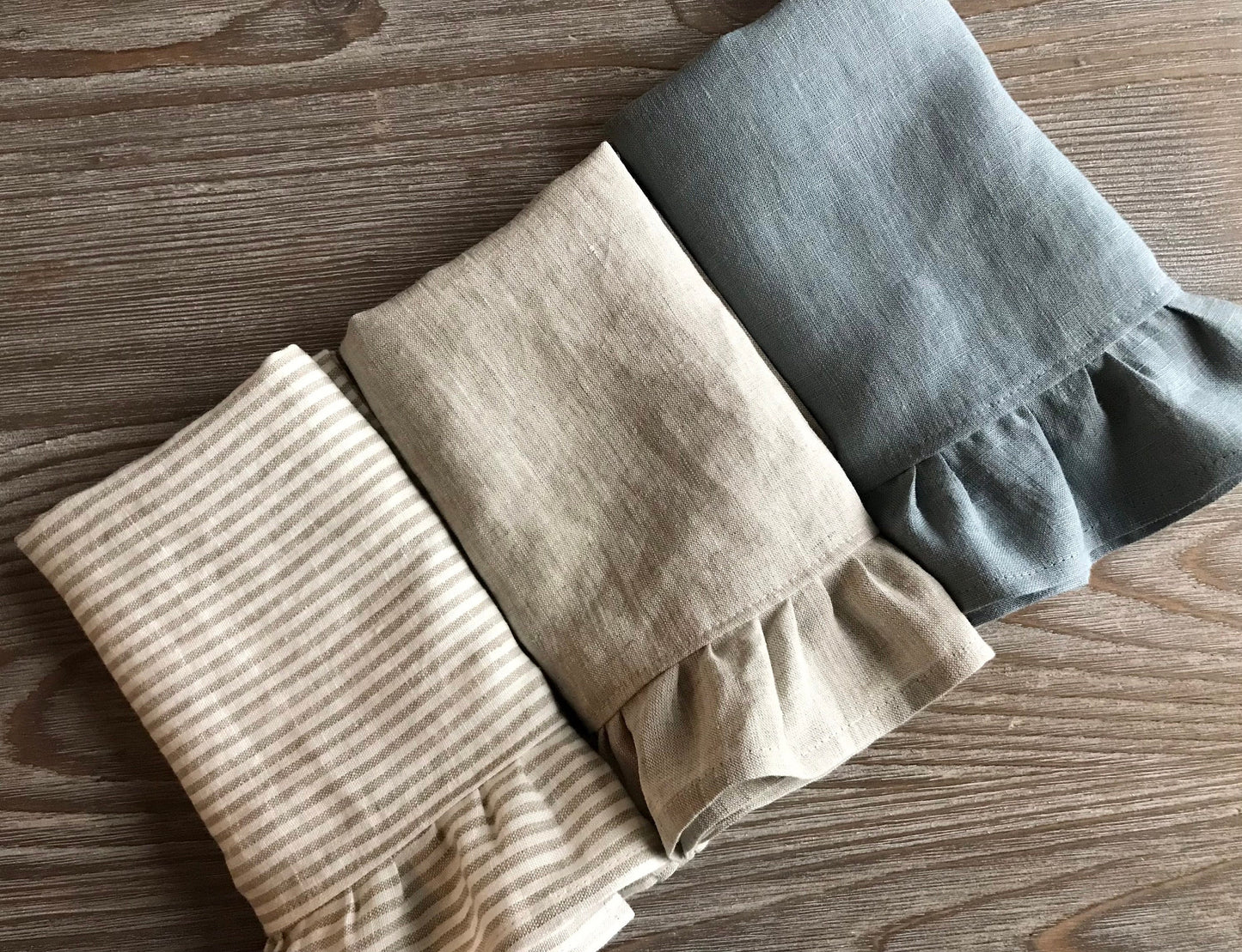 100% linen ruffled tea towel. Assorted colors