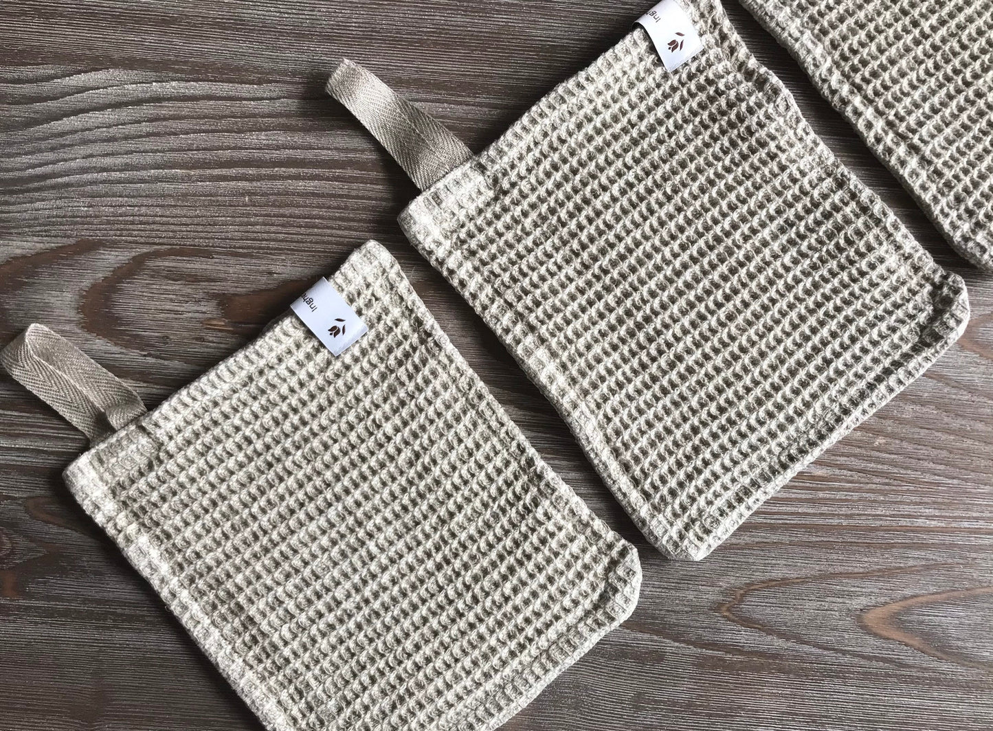 Body wash cloth made from waffle natural linen fabric